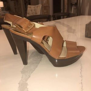 Michael KORS Platform Heels- size 8.5